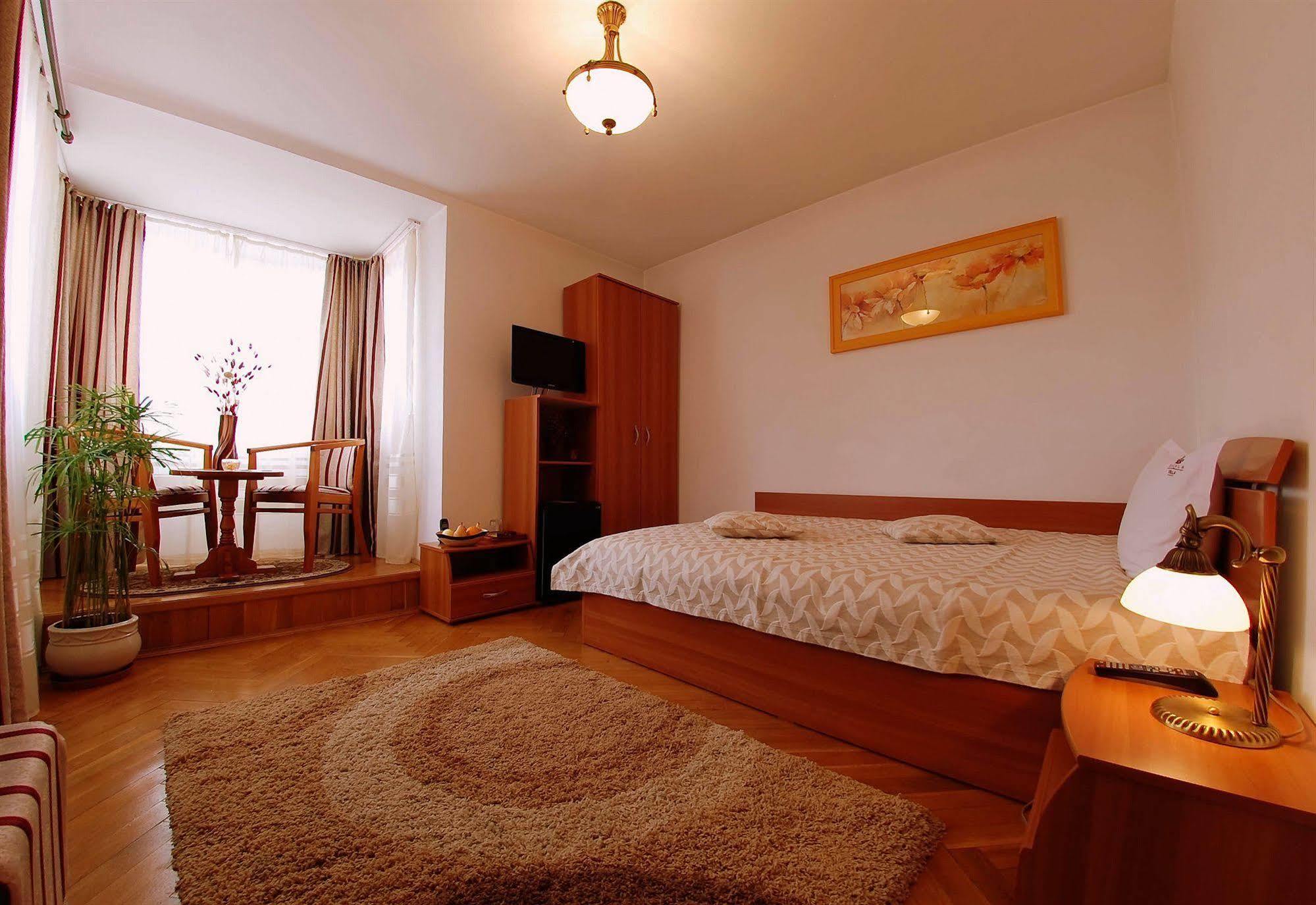 Hotel Villa-hotel Escala 4*