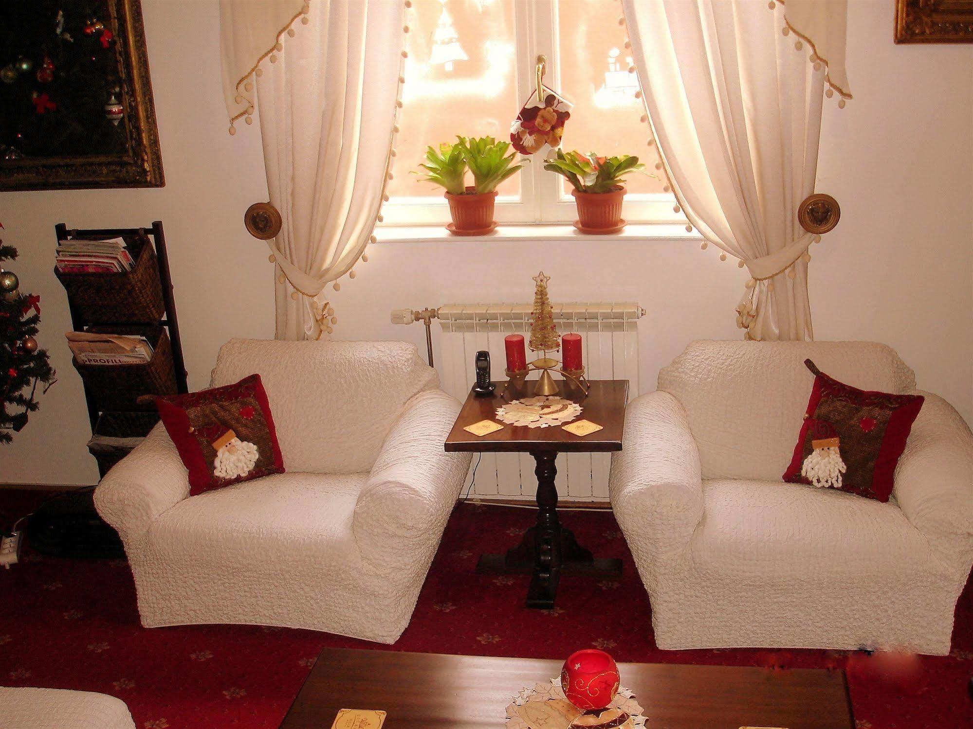 Villa-hotel Escala Hotel
